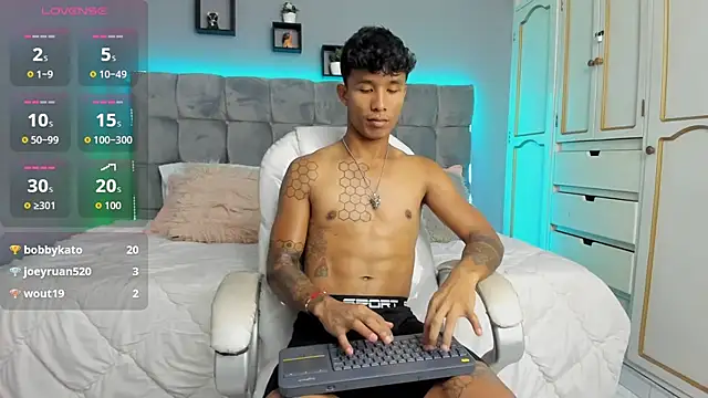 Frank98  online show from September 2025 01:18:01 AM
