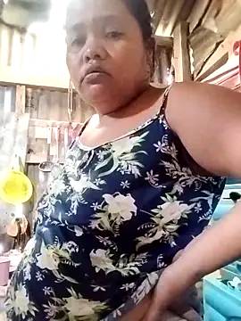 Snapshot of hot_mom13 chatting on September 2025 06:18:02 AM hot mom13 online show from September 2025 06:18:02 AM