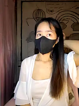 TiNa 04 online show from October 2025 10:43:02 PM