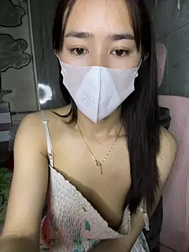 Snapshot of TiNa_04 chatting on February 2026 12:18:02 AM TiNa 04 online show from February 2026 12:18:02 AM