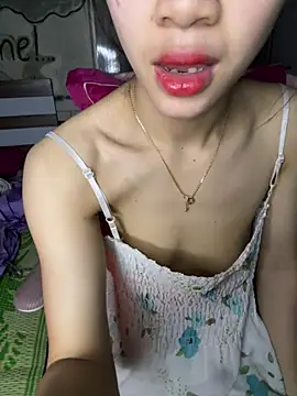 Snapshot of TiNa_04 chatting on February 2026 11:36:02 PM TiNa 04 online show from February 2026 11:36:02 PM