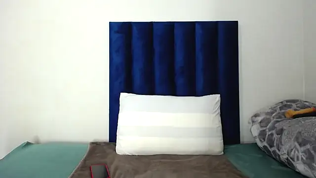 Pinkdollyg online show from October 2025 06:36:01 PM