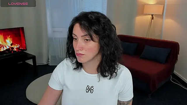 Snapshot of MiaDelrosee chatting on November 2025 01:45:01 PM MiaDelrosee online show from November 2025 01:45:01 PM