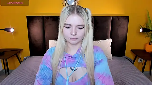 RuthBryant online show from December 2025 12:49:02 AM