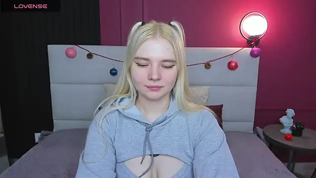 RuthBryant online show from December 2025 12:37:02 AM