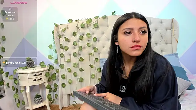 ZaharaSkylar online show from October 2025 11:36:02 AM