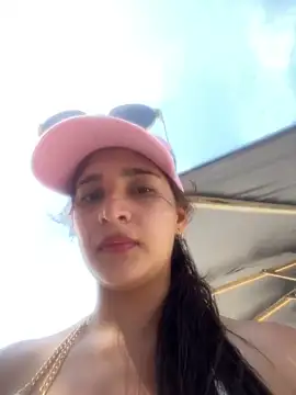 samaantha lux online show from February 2026 06:50:01 PM