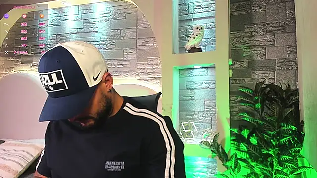 dominic de luca online show from November 2025 03:27:01 AM