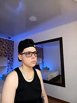 SpencerMontgomery online show from October 2025 06:52:01 PM