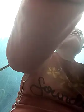 CoMay003 online show from October 2025 09:32:01 AM