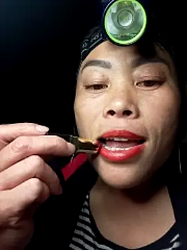 CoMay003 online show from December 2025 02:54:01 PM