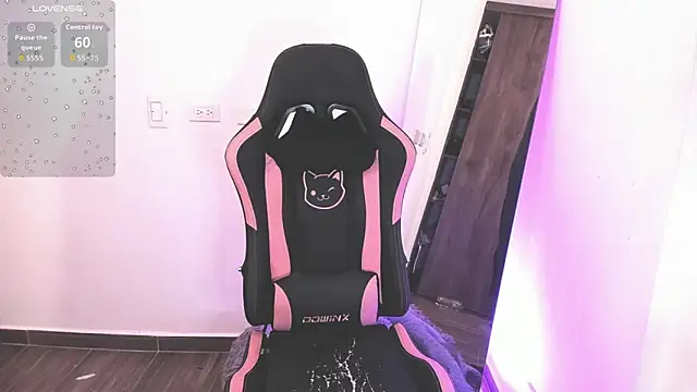 samiacooper25 online show from September 2025 01:39:01 AM