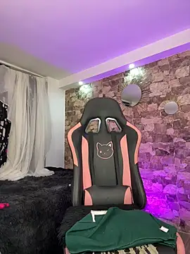 samiacooper25 online show from March 2026 09:55:02 AM