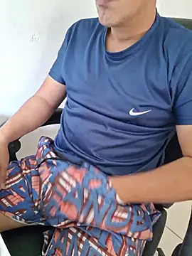 Snapshot of Carloskasado chatting on September 2025 11:44:02 AM Carloskasado online show from September 2025 11:44:02 AM