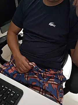 Snapshot of Carloskasado chatting on November 2025 11:21:01 AM Carloskasado online show from November 2025 11:21:01 AM