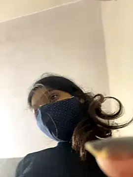 Snapshot of tanisha-2005 chatting on September 2025 04:40:01 PM tanisha-2005 online show from September 2025 04:40:01 PM