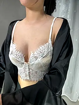 Voyerra g online show from November 2025 12:44:01 AM