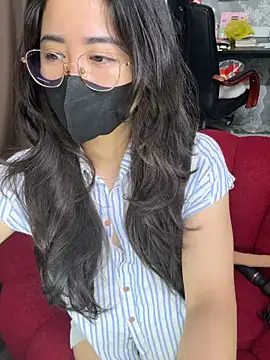 Voyerra g online show from March 2026 01:18:02 AM