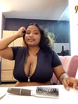 Cristal hott1 online show from February 2026 07:20:02 PM