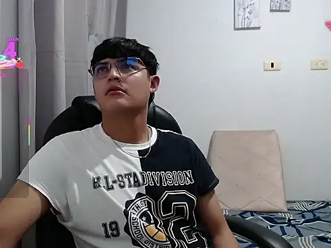 yesitwink  online show from March 2026 02:39:01 AM