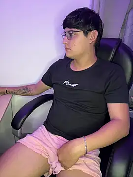 yesitwink  online show from April 2026 03:44:02 AM