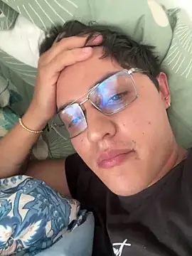 yesitwink  online show from April 2026 05:14:02 PM