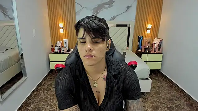 KAROLLJONES1 online show from October 2025 07:37:01 PM