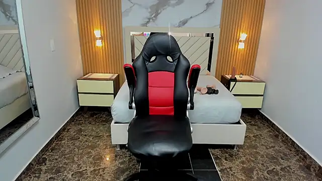 KAROLLJONES1 online show from March 2026 07:30:01 PM