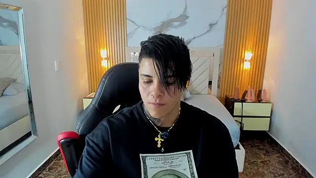 KAROLLJONES1 online show from June 2026 07:27:02 PM
