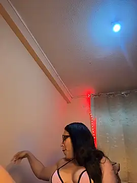 princesaliay online show from February 2026 10:05:01 AM