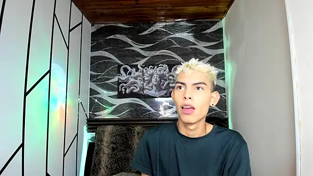 Room 69x online show from January 2026 03:12:02 AM