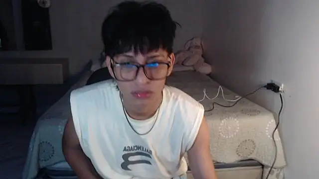 Snapshot of sung_yol chatting on September 2025 06:04:02 AM sung yol online show from September 2025 06:04:02 AM