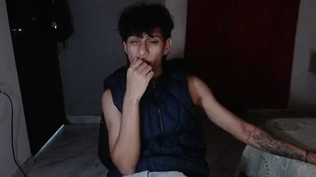 Snapshot of sung_yol chatting on October 2025 05:51:02 AM sung yol online show from October 2025 05:51:02 AM