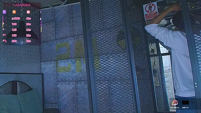 AlanCutee online show from September 2025 11:48:01 AM