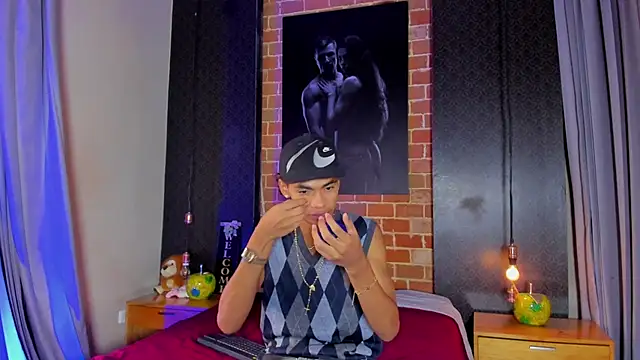 AlanCutee online show from April 2026 01:43:02 PM