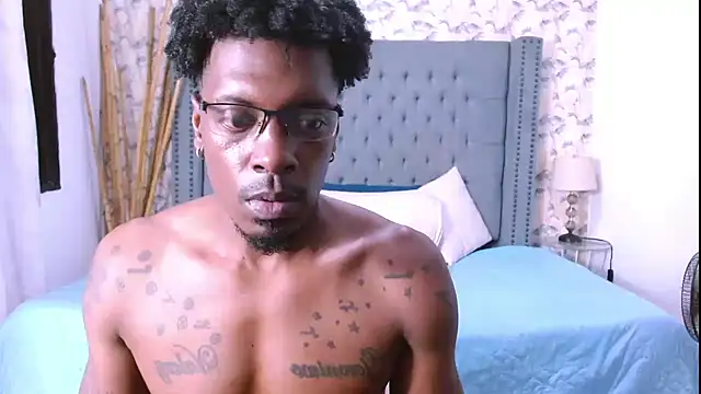 Snapshot of adesstone chatting on September 2025 02:00:02 AM adesstone online show from September 2025 02:00:02 AM