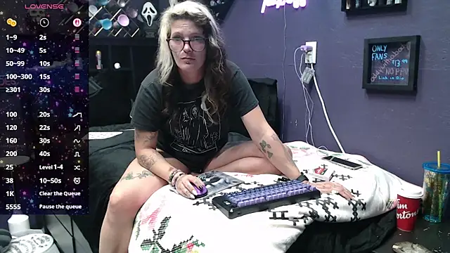 Snapshot of oddywithabody chatting on November 2025 07:55:02 AM oddywithabody online show from November 2025 07:55:02 AM