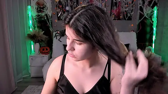 AnoraDark online show from October 2025 06:28:02 PM