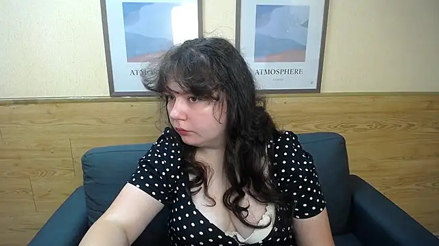 Snapshot of NeonilaLisova chatting on July 2026 05:13:01 AM NeonilaLisova online show from July 2026 05:13:01 AM