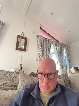 philefc online show from November 2025 02:05:01 PM