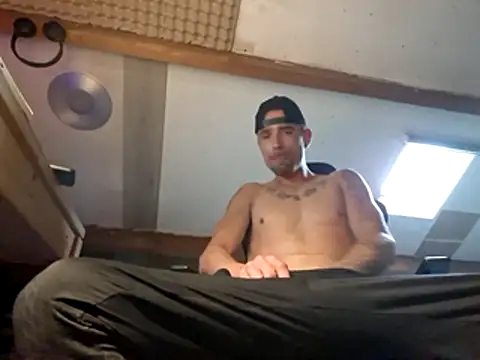 kompiee online show from November 2025 08:04:02 AM