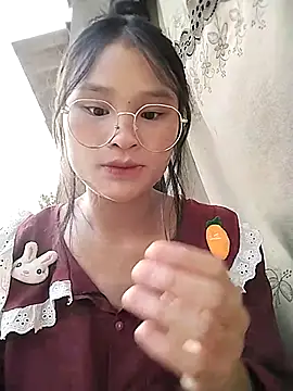 Snapshot of saronla_03 chatting on October 2025 09:30:02 AM saronla 03 online show from October 2025 09:30:02 AM