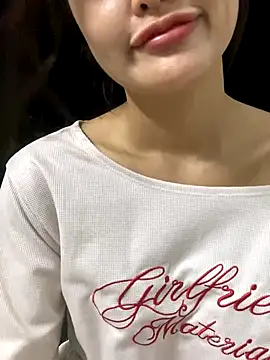   BabyShowPublic   online show from October 2025 01:31:02 PM