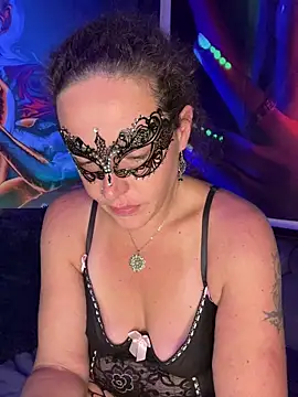 Nadja Noir online show from October 2025 04:12:02 AM