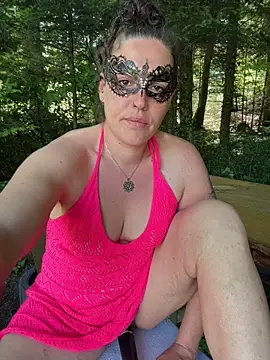Snapshot of Nadja_Noir chatting on May 2026 11:15:02 AM Nadja Noir online show from May 2026 11:15:02 AM