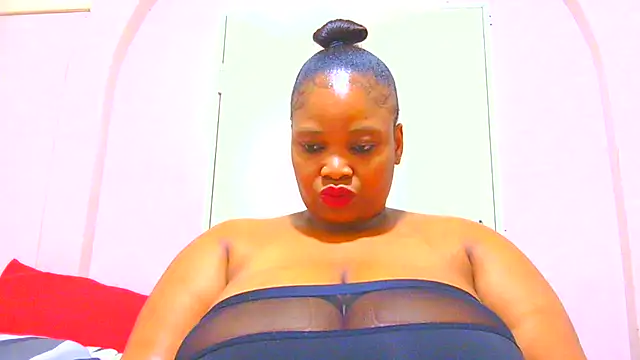 Snapshot of Tastyboobies chatting on October 2025 07:12:01 AM Tastyboobies online show from October 2025 07:12:01 AM