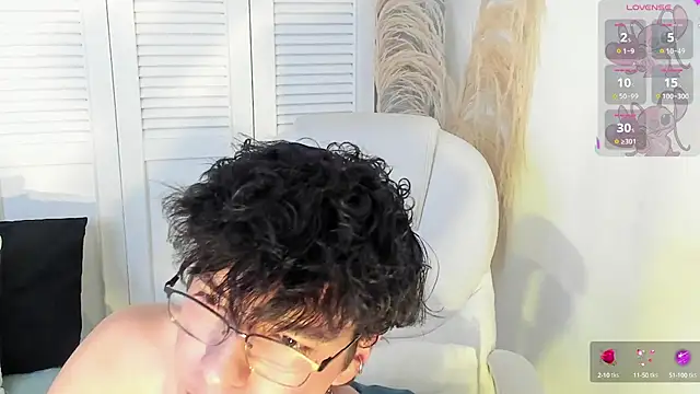 miilo wolf online show from October 2025 12:13:02 PM