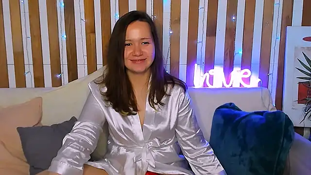 Laura Ellinss online show from October 2025 09:49:01 AM