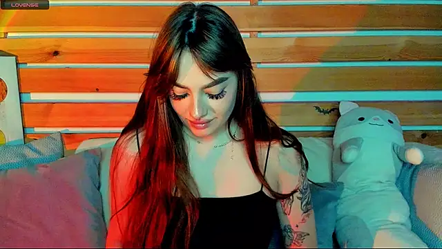 Emily Tylerr online show from November 2025 08:36:02 AM