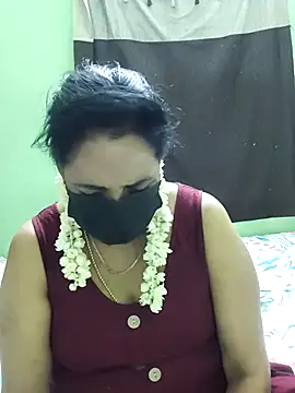 Snapshot of mallu-lover chatting on September 2025 05:14:02 PM mallu-lover online show from September 2025 05:14:02 PM